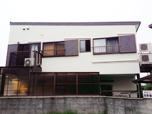 外壁塗装：水性セラミシリコン塗料　屋根塗装：なし　施工地域：神奈川県茅ヶ崎市小和田