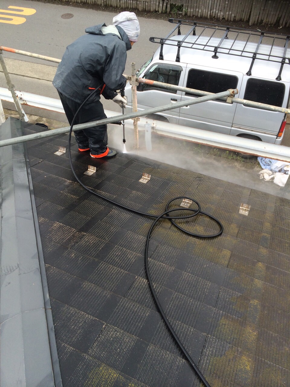 施工前　屋根塗装：遮熱塗装SKクールタイト　施工地域：神奈川県茅ヶ崎市のアパート